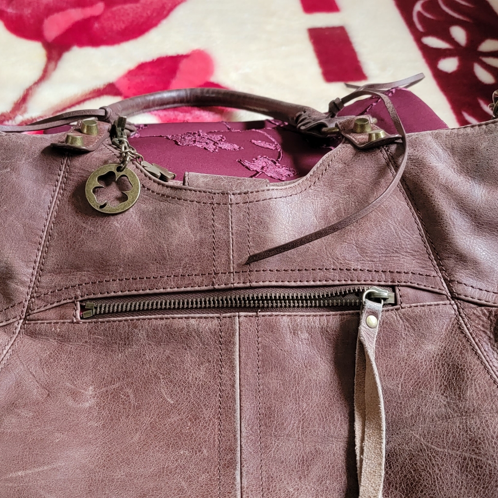 Lucky Brand Pocket Book